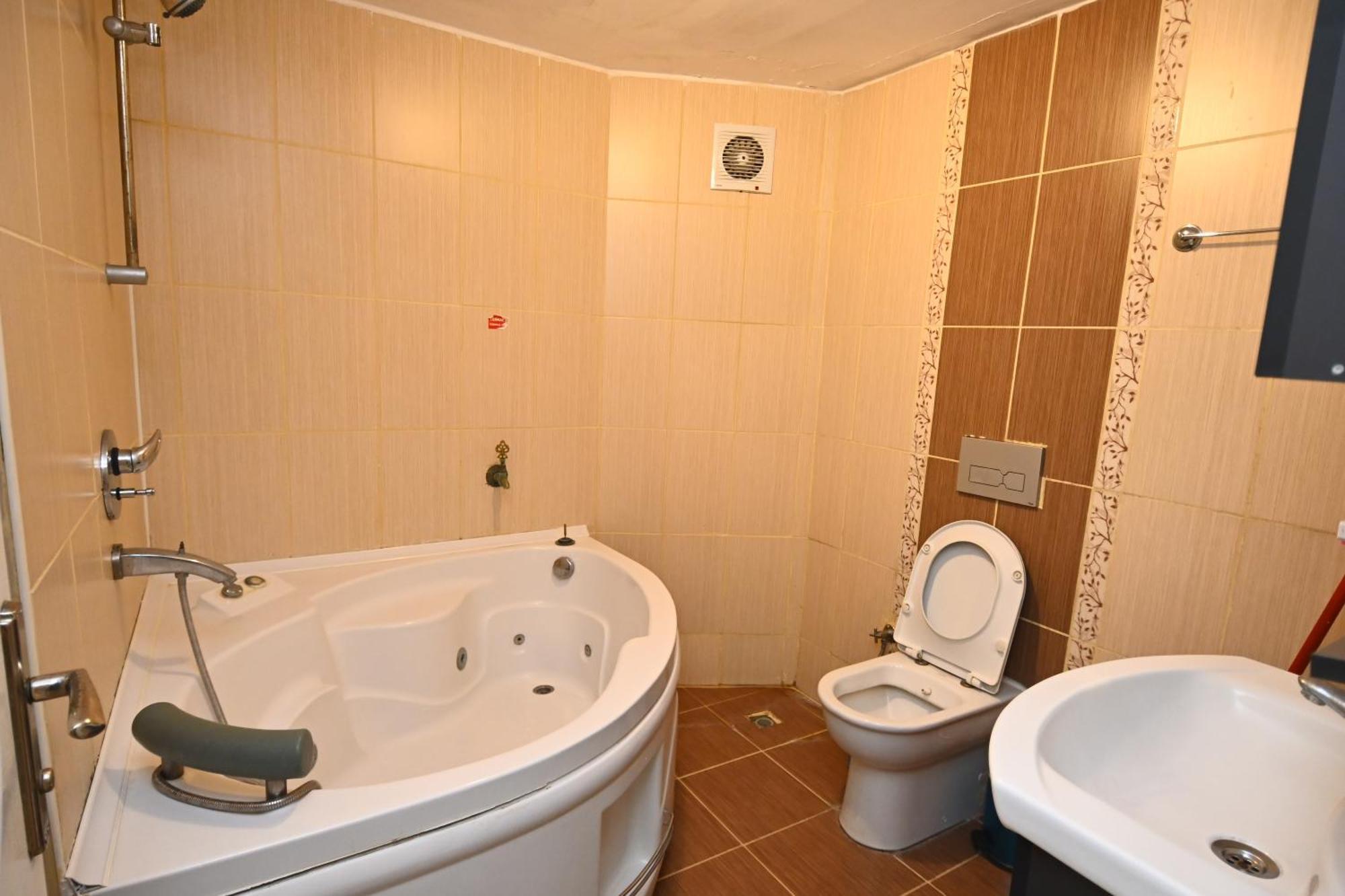 Sarot Thermal Vadi Tatil Koyu - Halal Hotel Болу Екстериор снимка